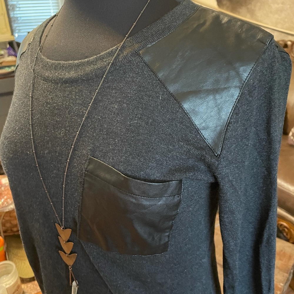 Belldini black leather 3/4 sleeve gray top